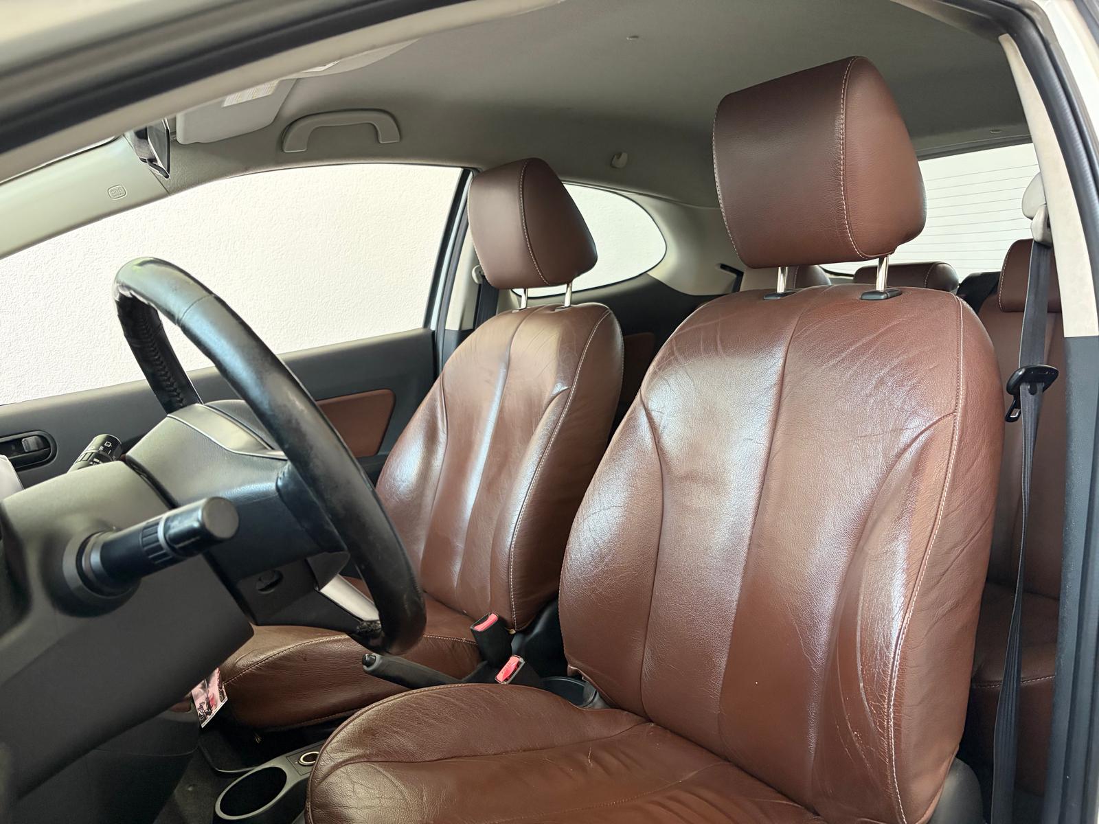 MAZDA 2 1.3i 16V Exclusive-image-4