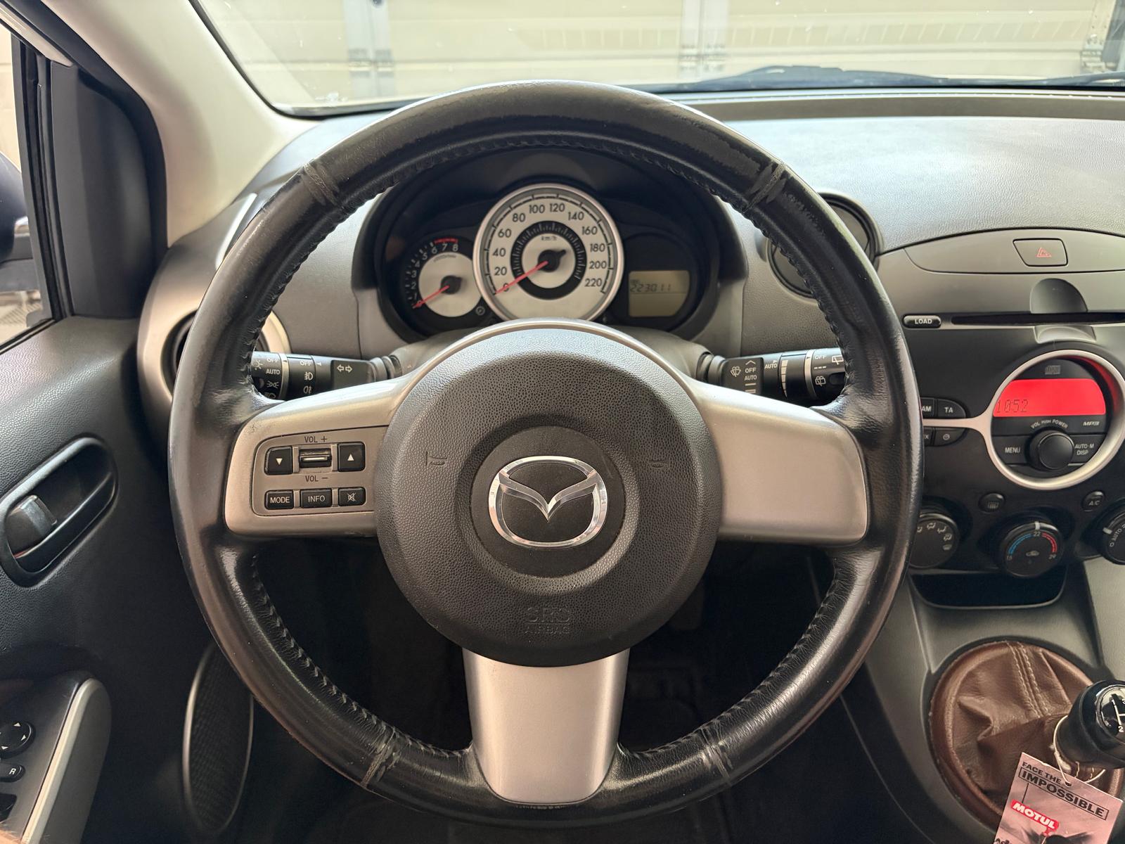 MAZDA 2 1.3i 16V Exclusive-image-11