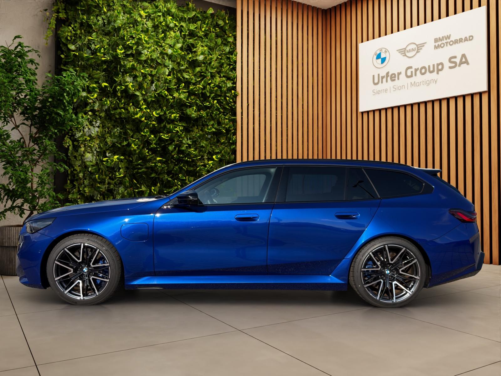 BMW M5 xDrive Touring (CH)⛽ + 🔌-image-1