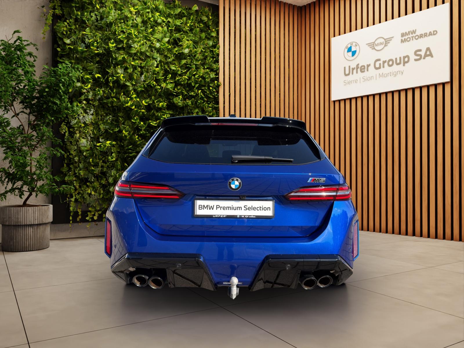 BMW M5 xDrive Touring (CH)-showroom-element-3