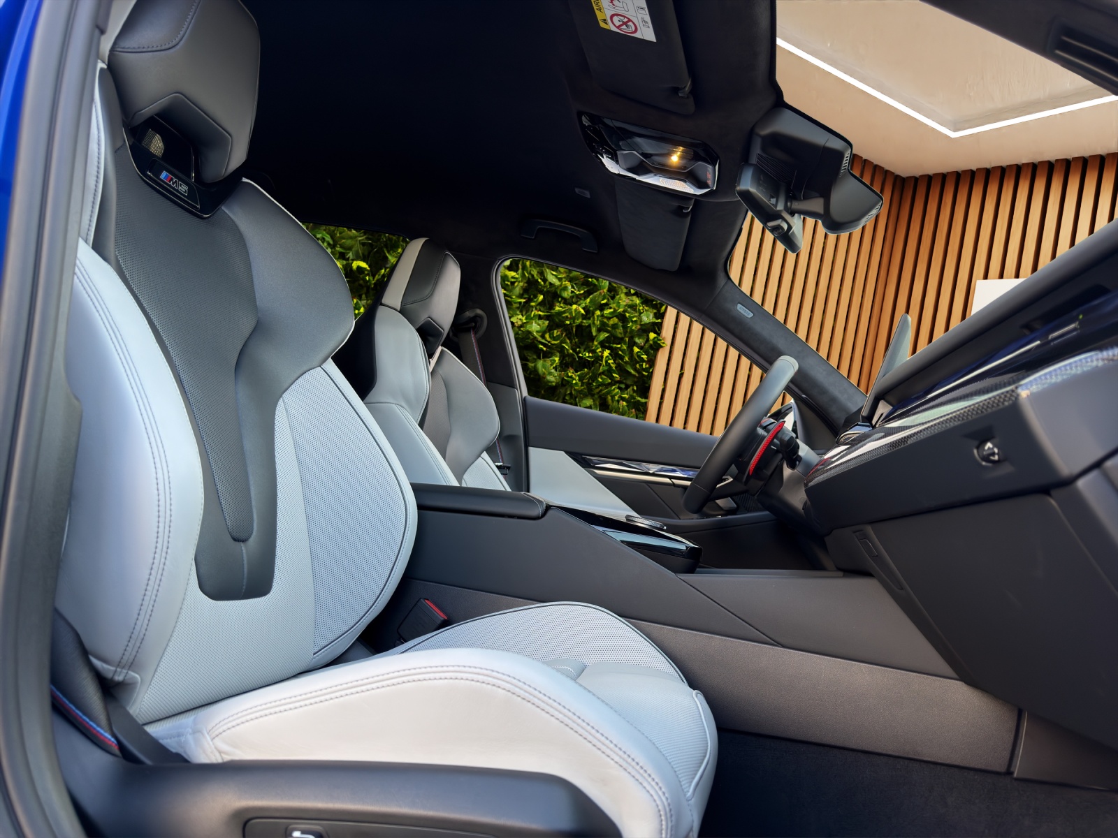 BMW M5 xDrive Touring (CH)-image-11