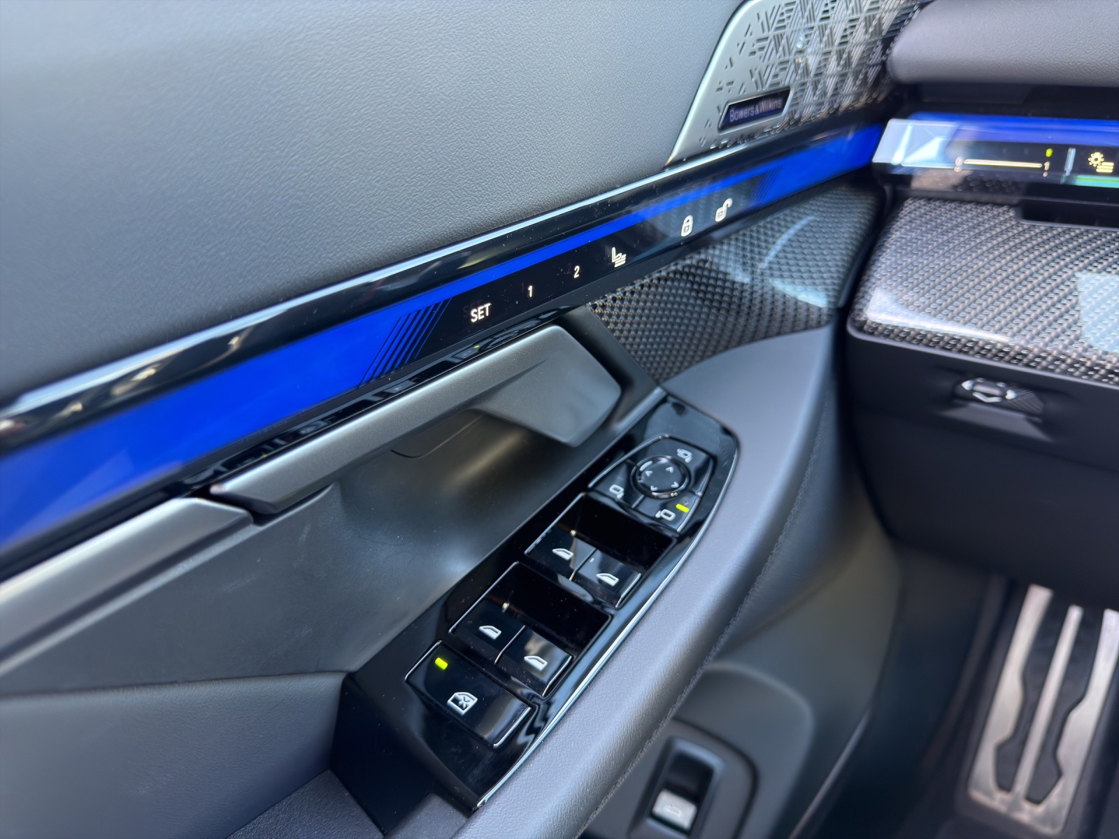 BMW M5 xDrive Touring (CH)-image-17