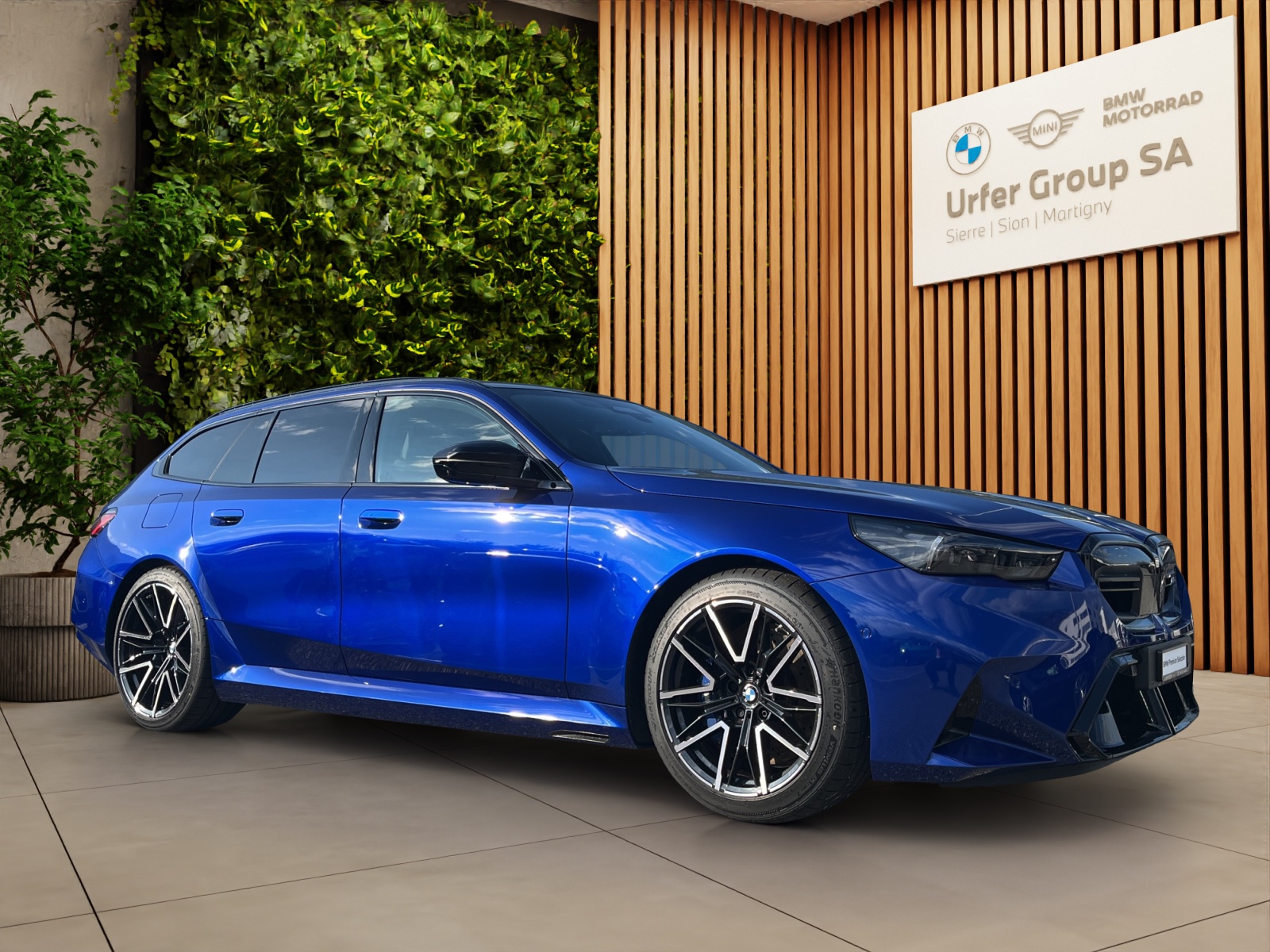 BMW M5 xDrive Touring (CH)-image-5