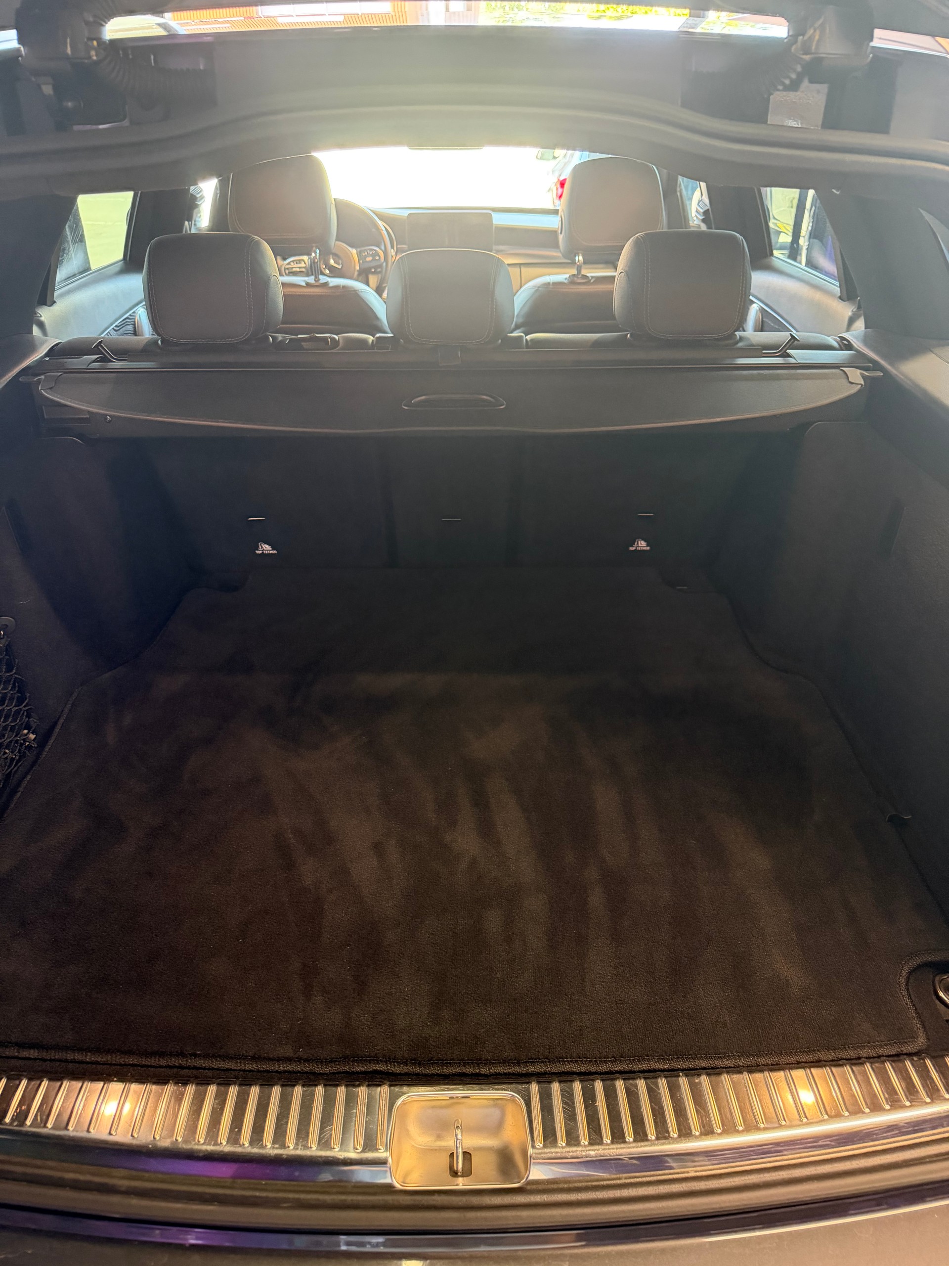 MERCEDES-BENZ C 220 d Swiss Star AMG Line 4M 9G-Tronic-image-12