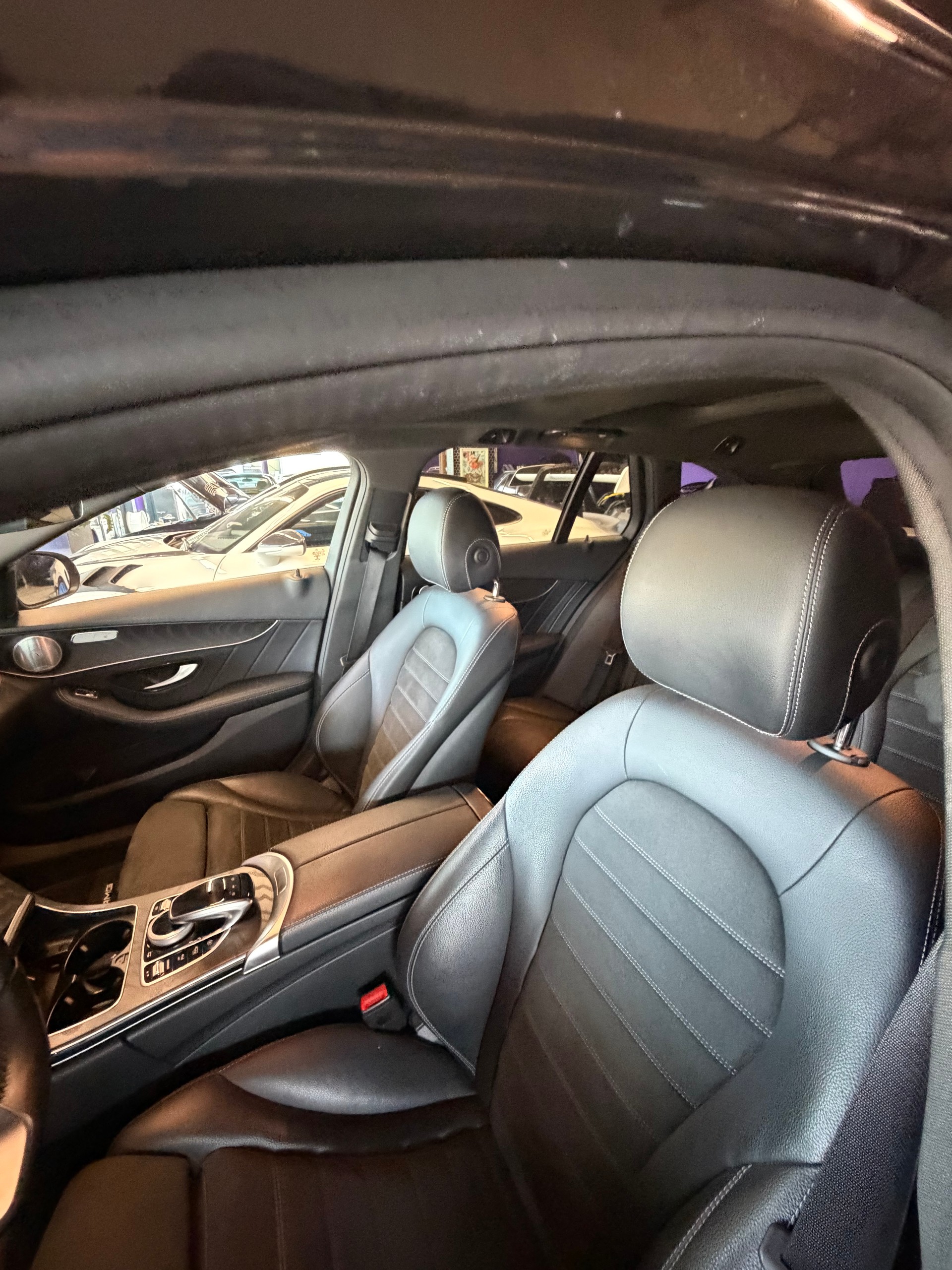 MERCEDES-BENZ C 220 d Swiss Star AMG Line 4M 9G-Tronic-image-9