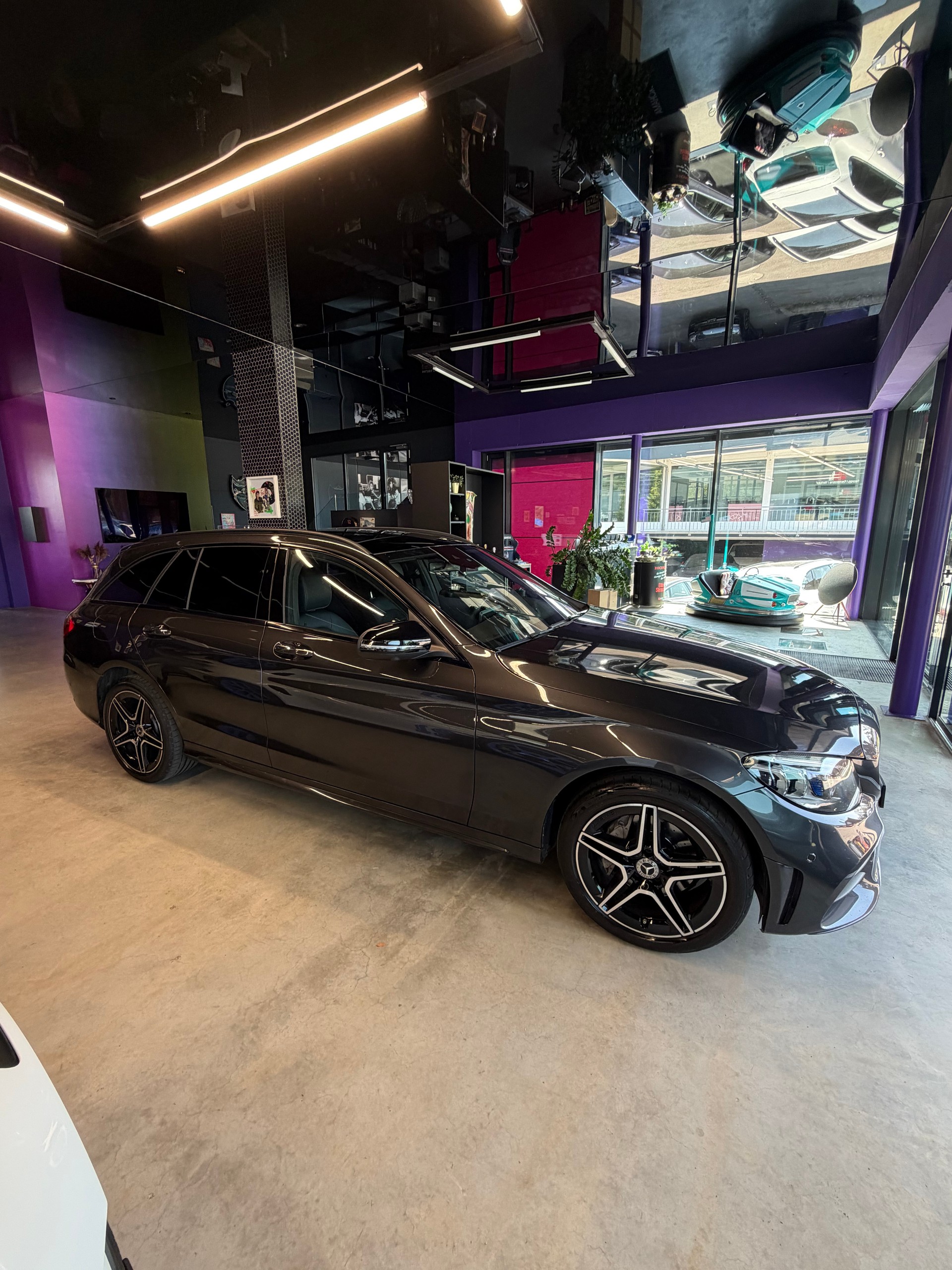 MERCEDES-BENZ C 220 d Swiss Star AMG Line 4M 9G-Tronic-image-3
