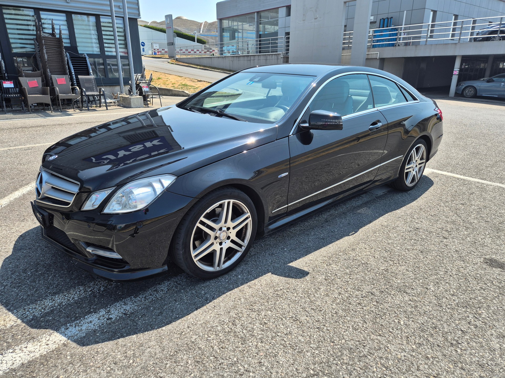 MERCEDES-BENZ E 220 CDI BlueEfficiency 7G-Tronic-image-8