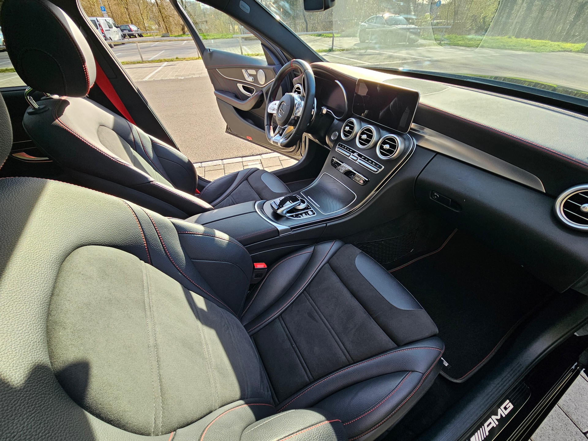 MERCEDES-BENZ C 43 AMG 4matic-image-5