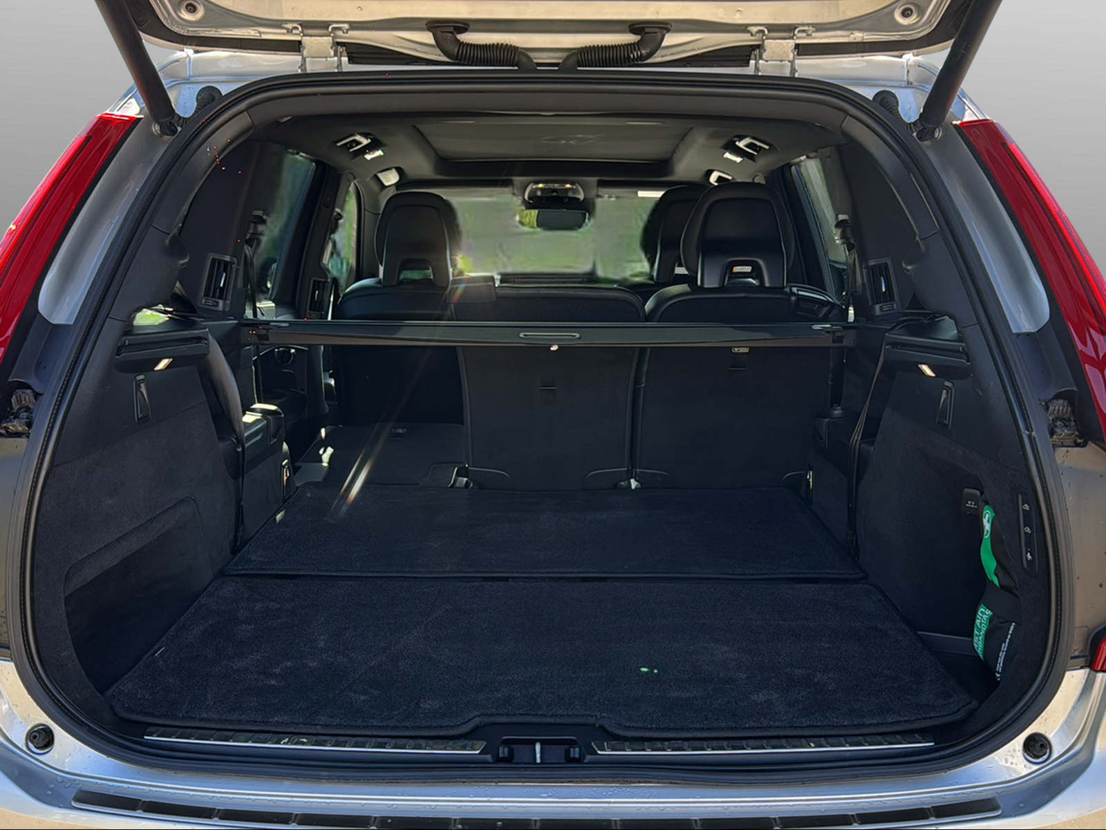 VOLVO XC90 2.0 B6 MH R-Design 7P. AWD-image-15