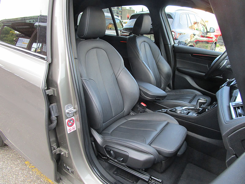 BMW 220d xDrive Gran Tourer Sport Line Steptronic-image-14