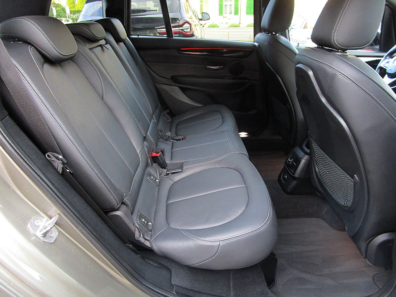 BMW 220d xDrive Gran Tourer Sport Line Steptronic-image-7