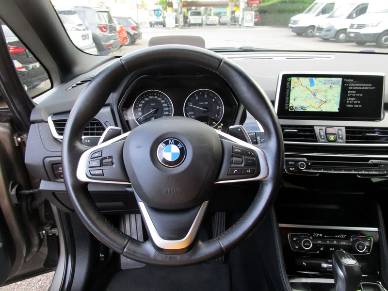 BMW 220d xDrive Gran Tourer Sport Line Steptronic-image-6