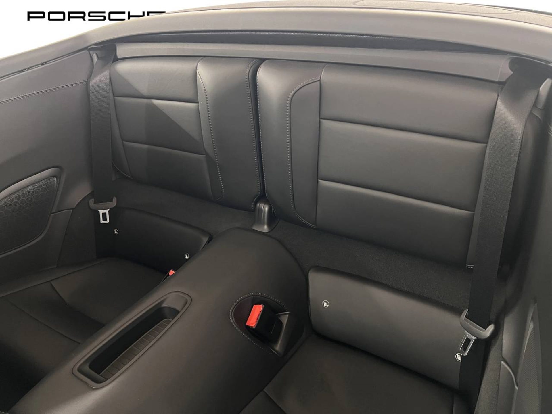 PORSCHE 911 Turbo S Cabriolet-image-22