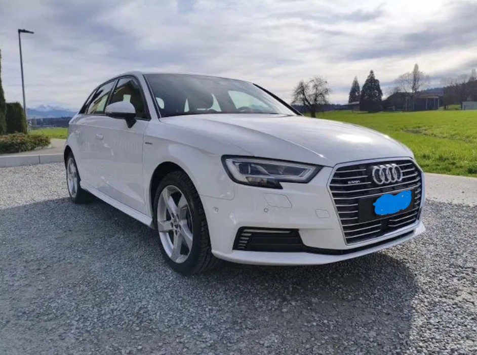 AUDI 1.5 T FSI Design S-Tronic-image-0