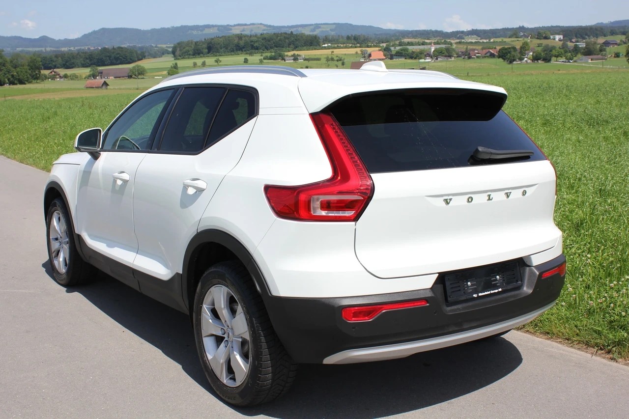 VOLVO XC40 D3 Geartronic-image-3