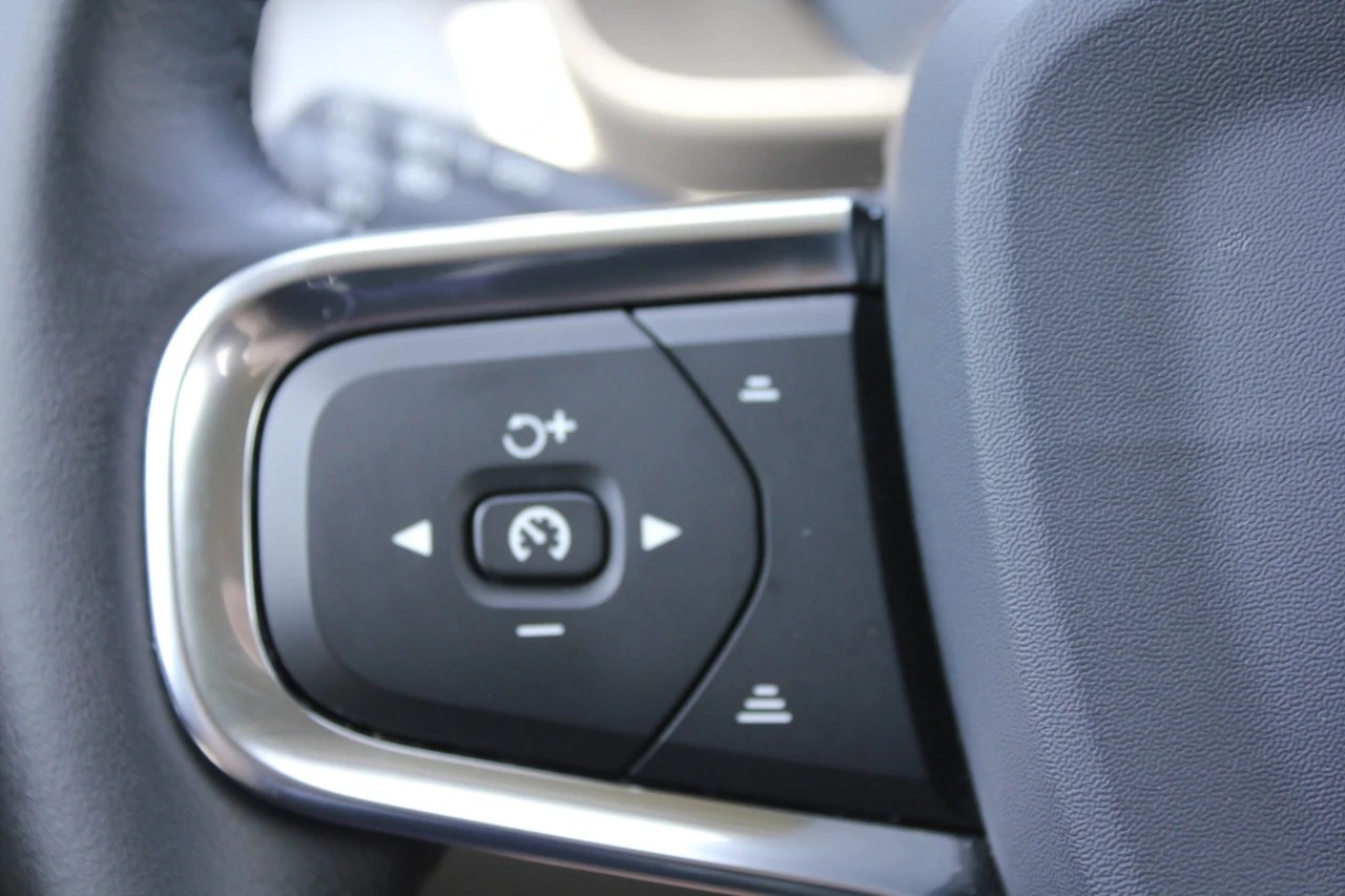 VOLVO XC40 D3 Geartronic-image-13
