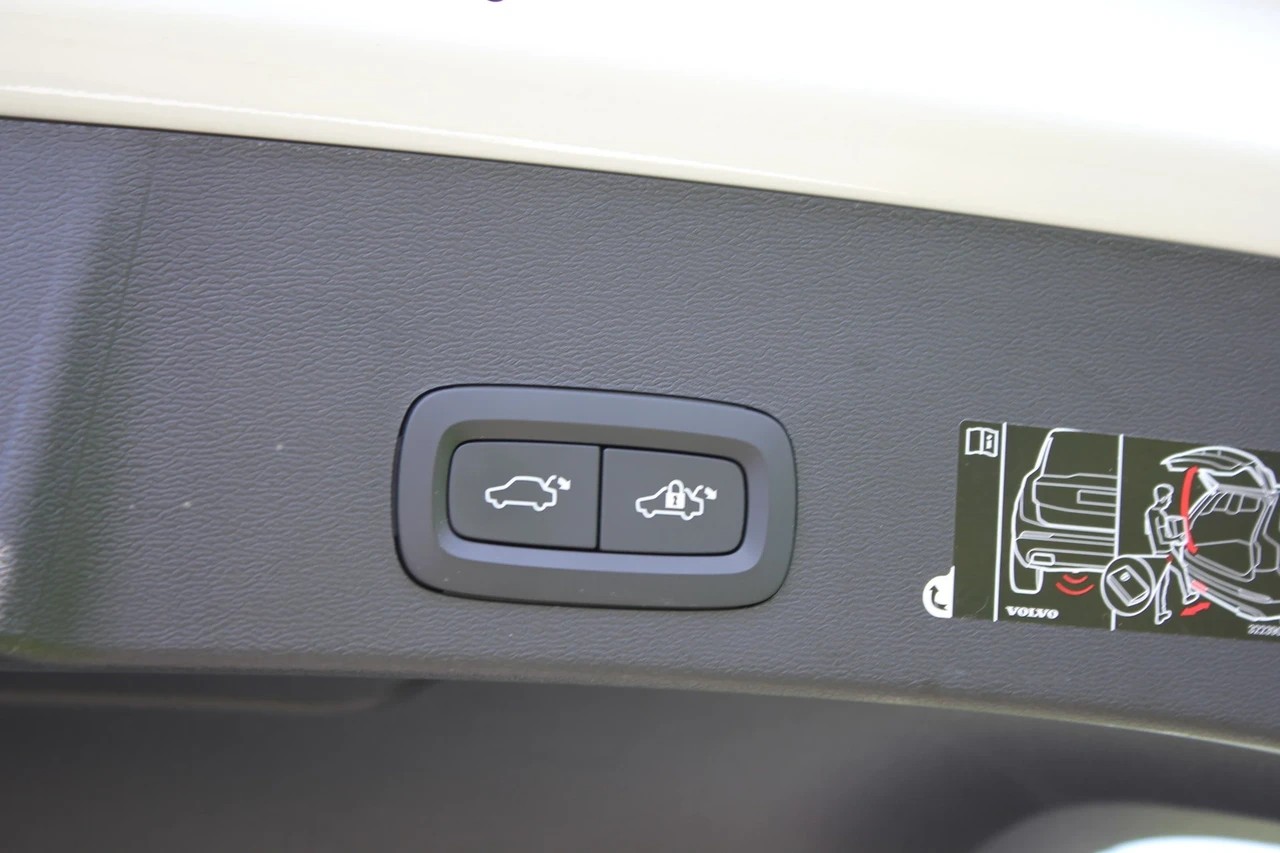 VOLVO XC40 D3 Geartronic-image-6