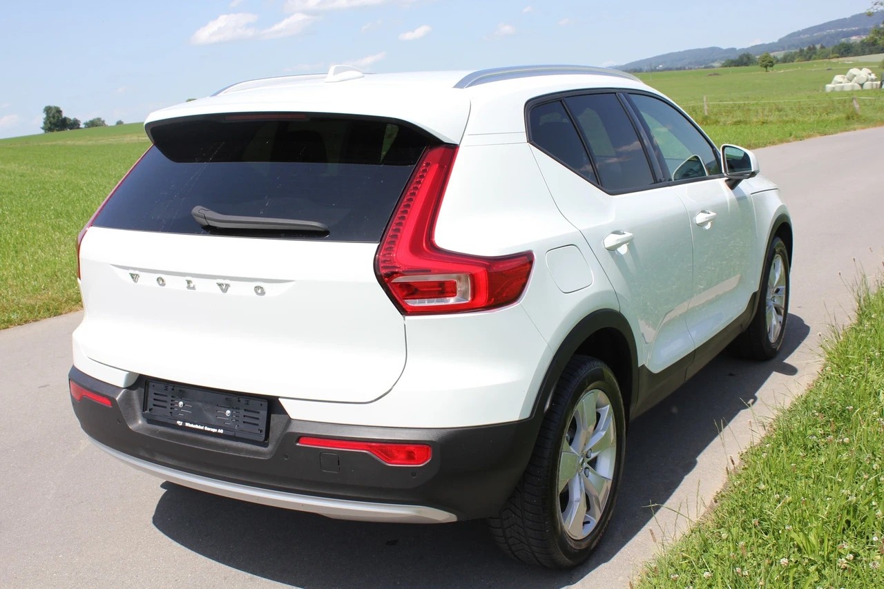 VOLVO XC40 D3 Geartronic-image-2