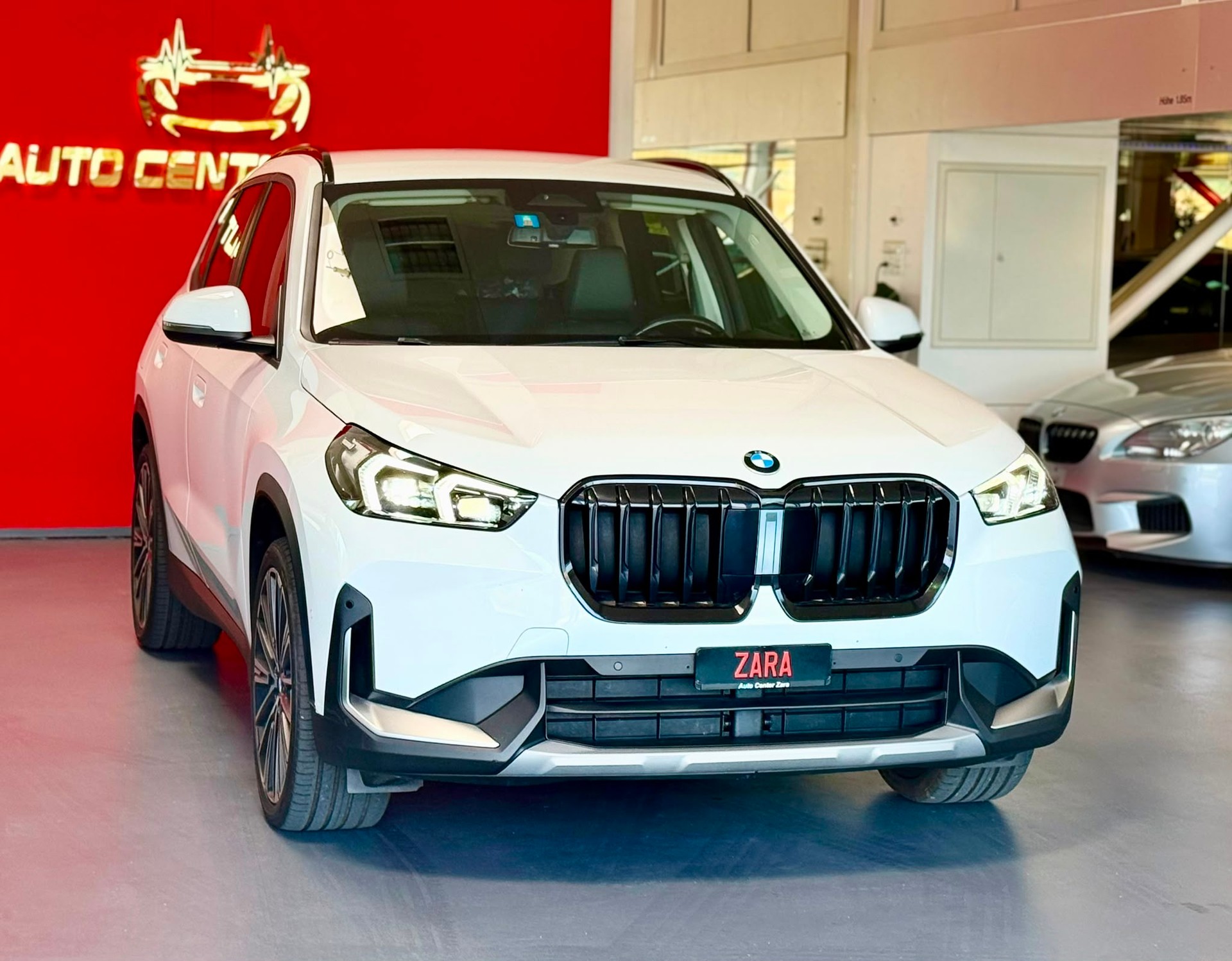 BMW X1 sDrive 18d *FACELIFT*-image-1