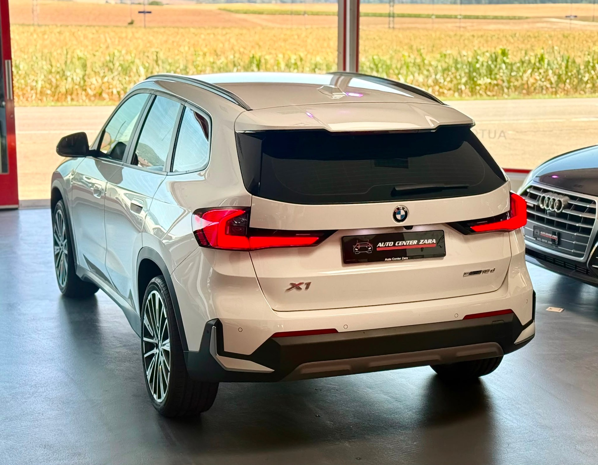 BMW X1 sDrive 18d *FACELIFT*-image-8