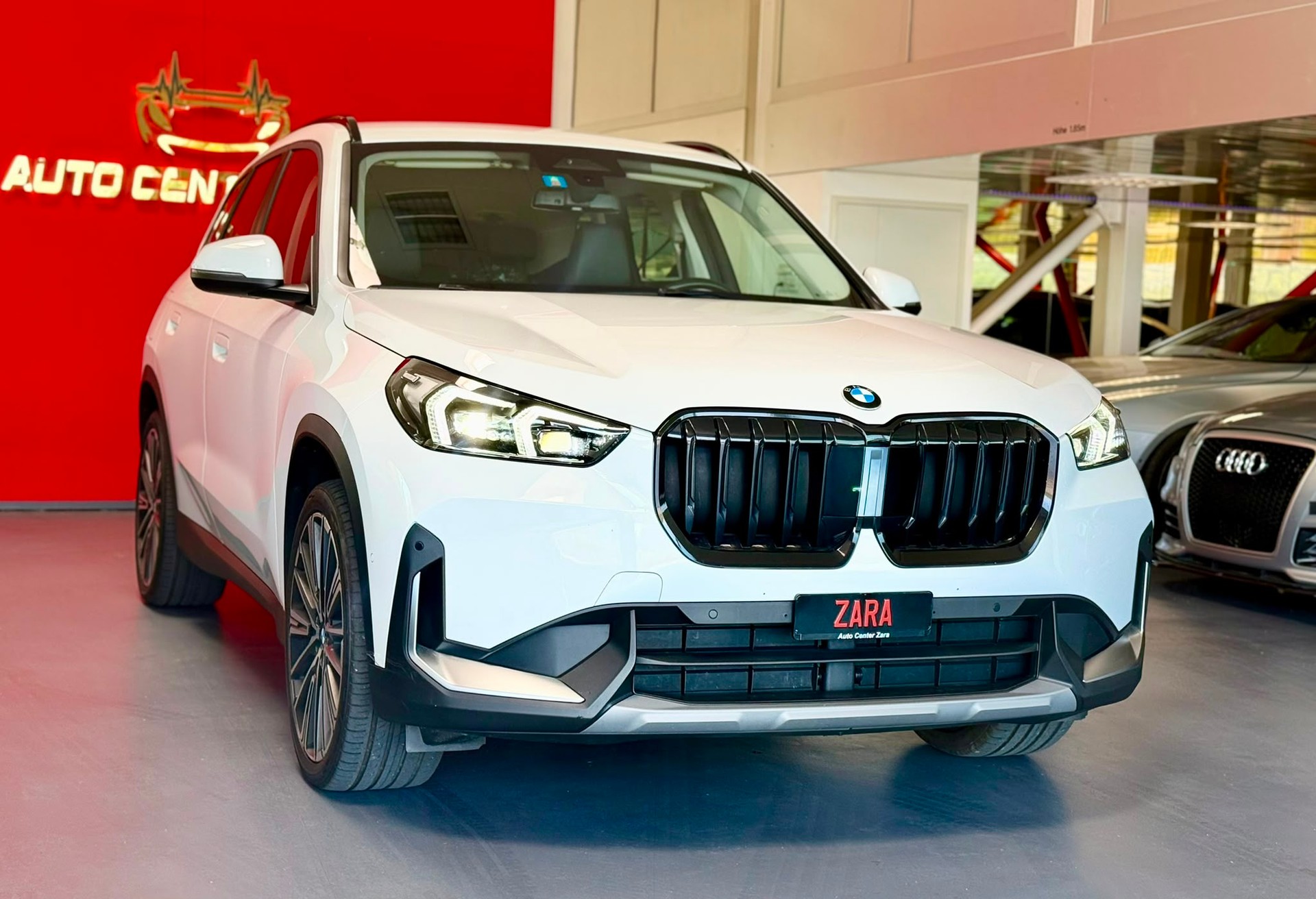 BMW X1 sDrive 18d *FACELIFT*-image-2