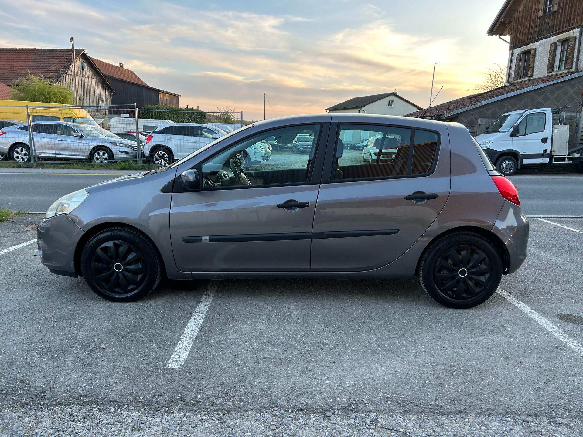 RENAULT Clio 1.2 16V Turbo S-image-2