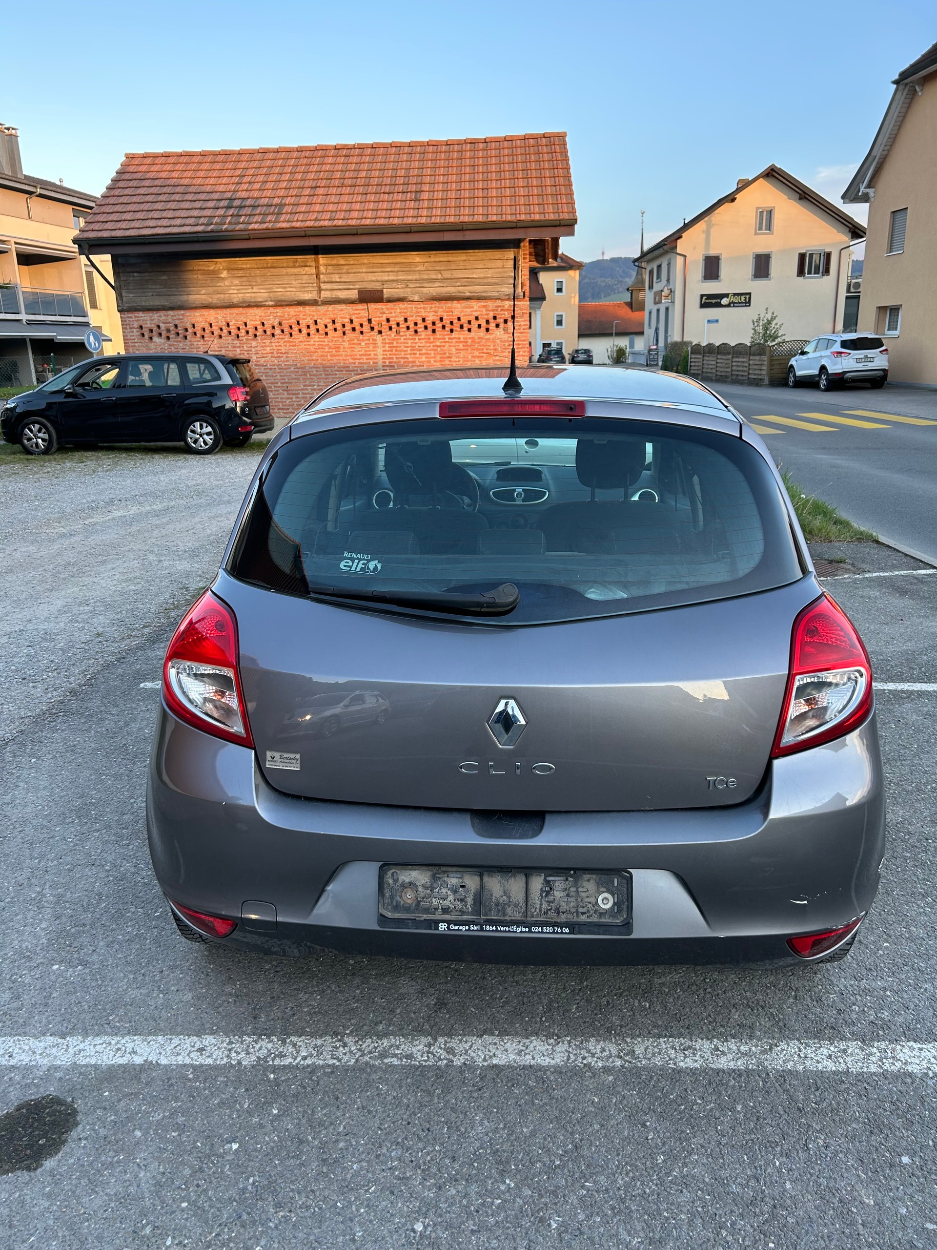 RENAULT Clio 1.2 16V Turbo S-image-5