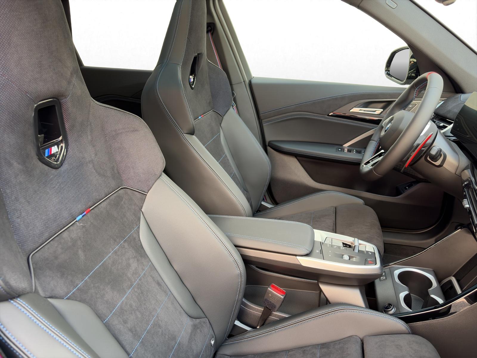 BMW X1 M35i-image-15