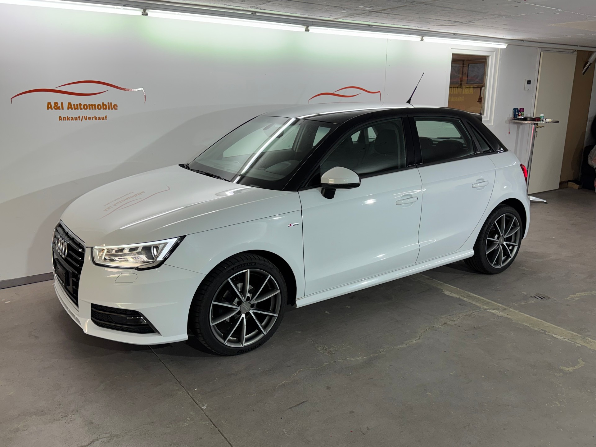 AUDI A1 Sportback 1.0 TFSI Sport S-tronic-image-0