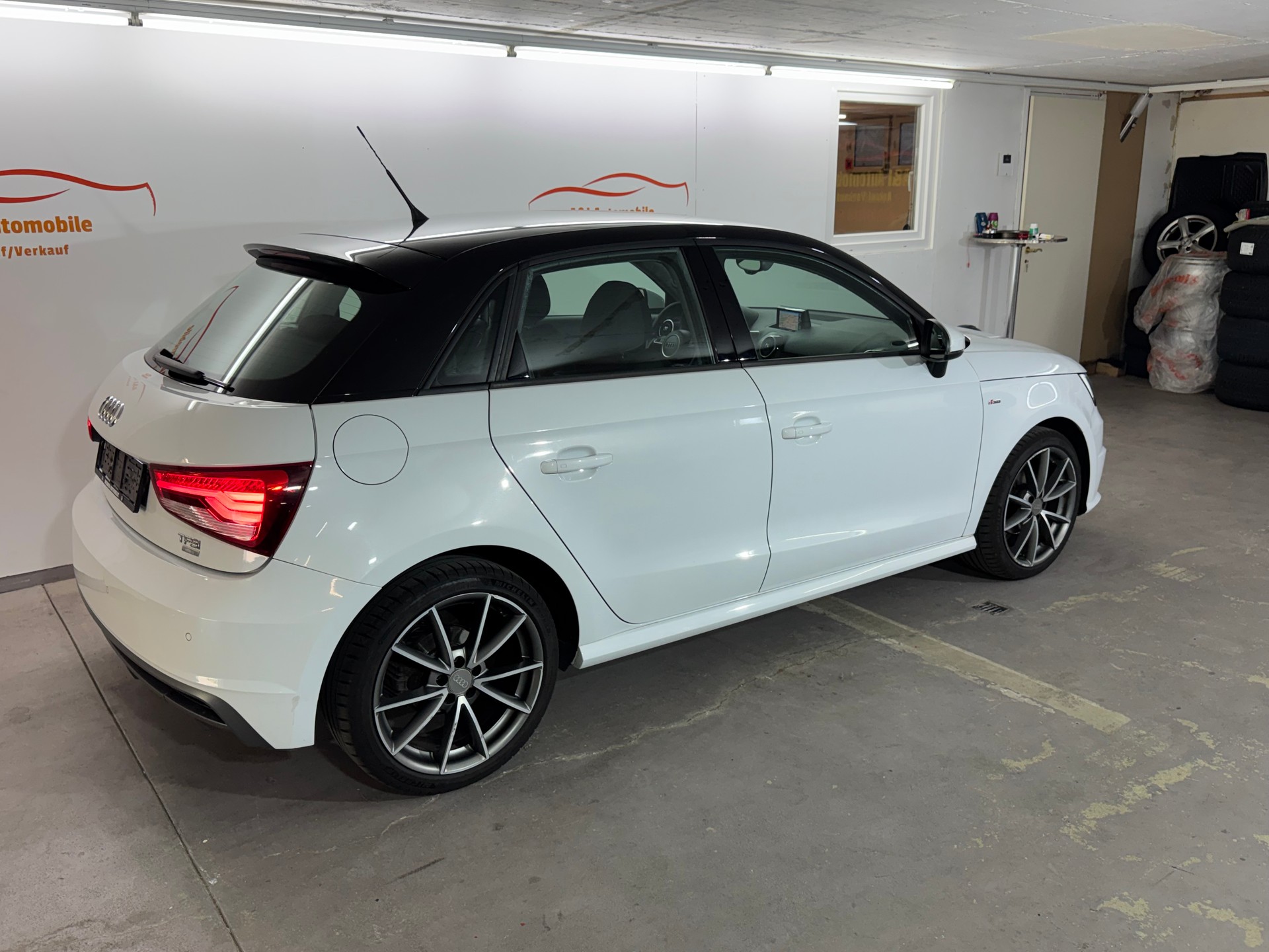 AUDI A1 Sportback 1.0 TFSI Sport S-tronic-image-2