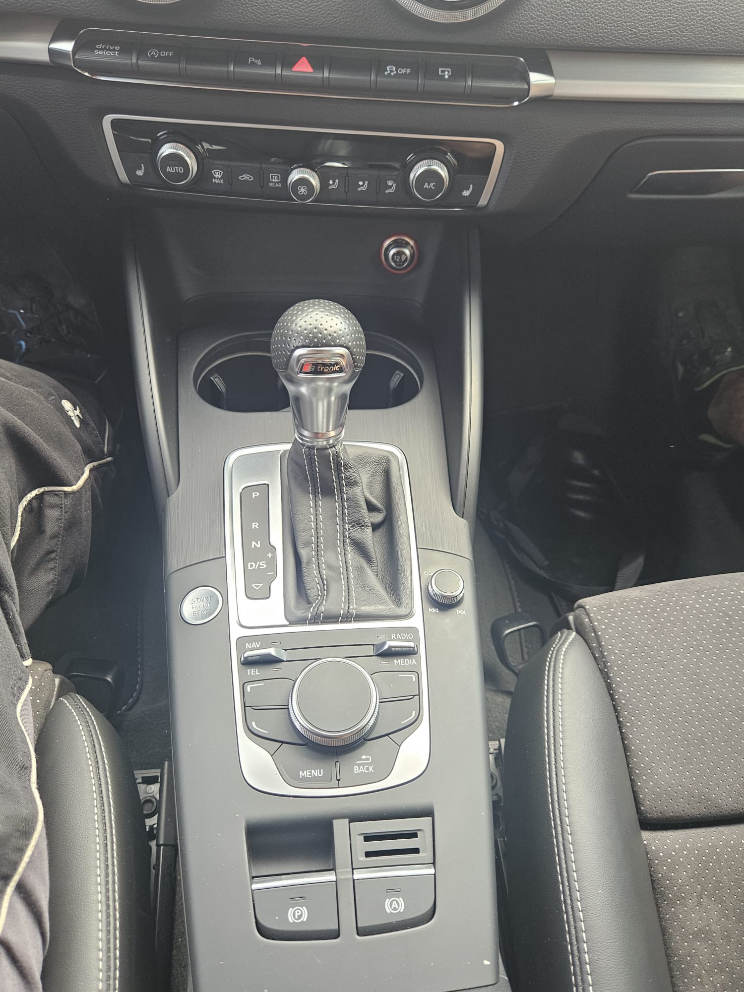 AUDI 1.4 T FSI COD Ambition S-Tr-image-4