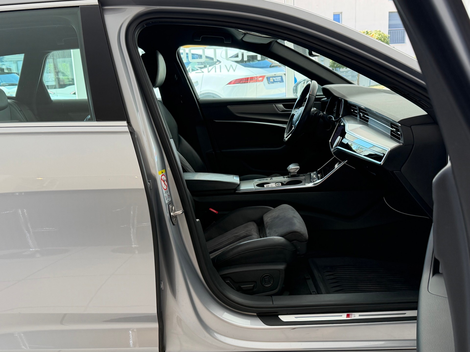 AUDI A6 Avant 50 TDI Sport quattro tiptronic **AHK**Frisch ab MFK & Service**-image-19