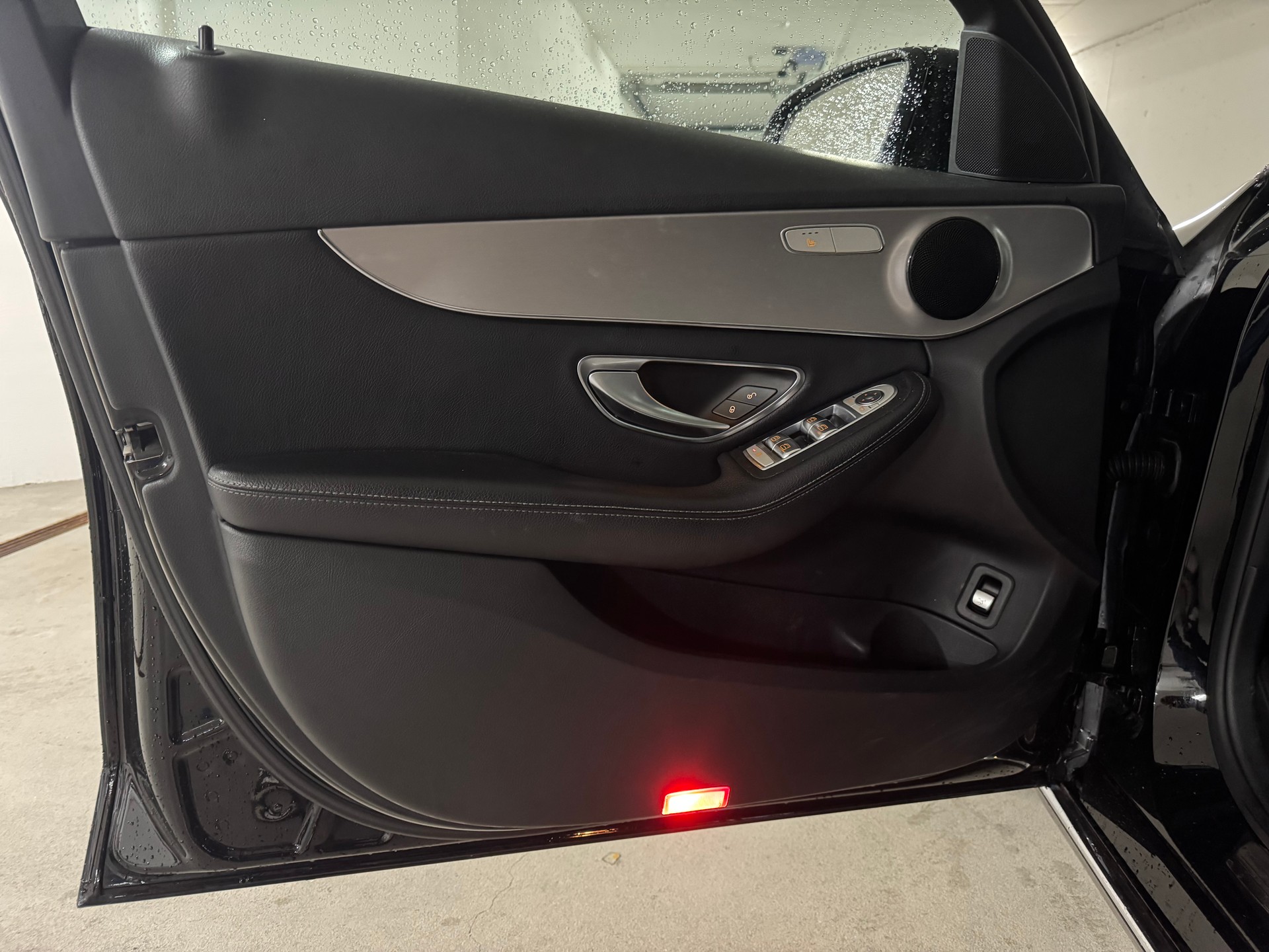 MERCEDES-BENZ C 220 d 4Matic 9G-Tronic CH-Fahrzeug-image-12