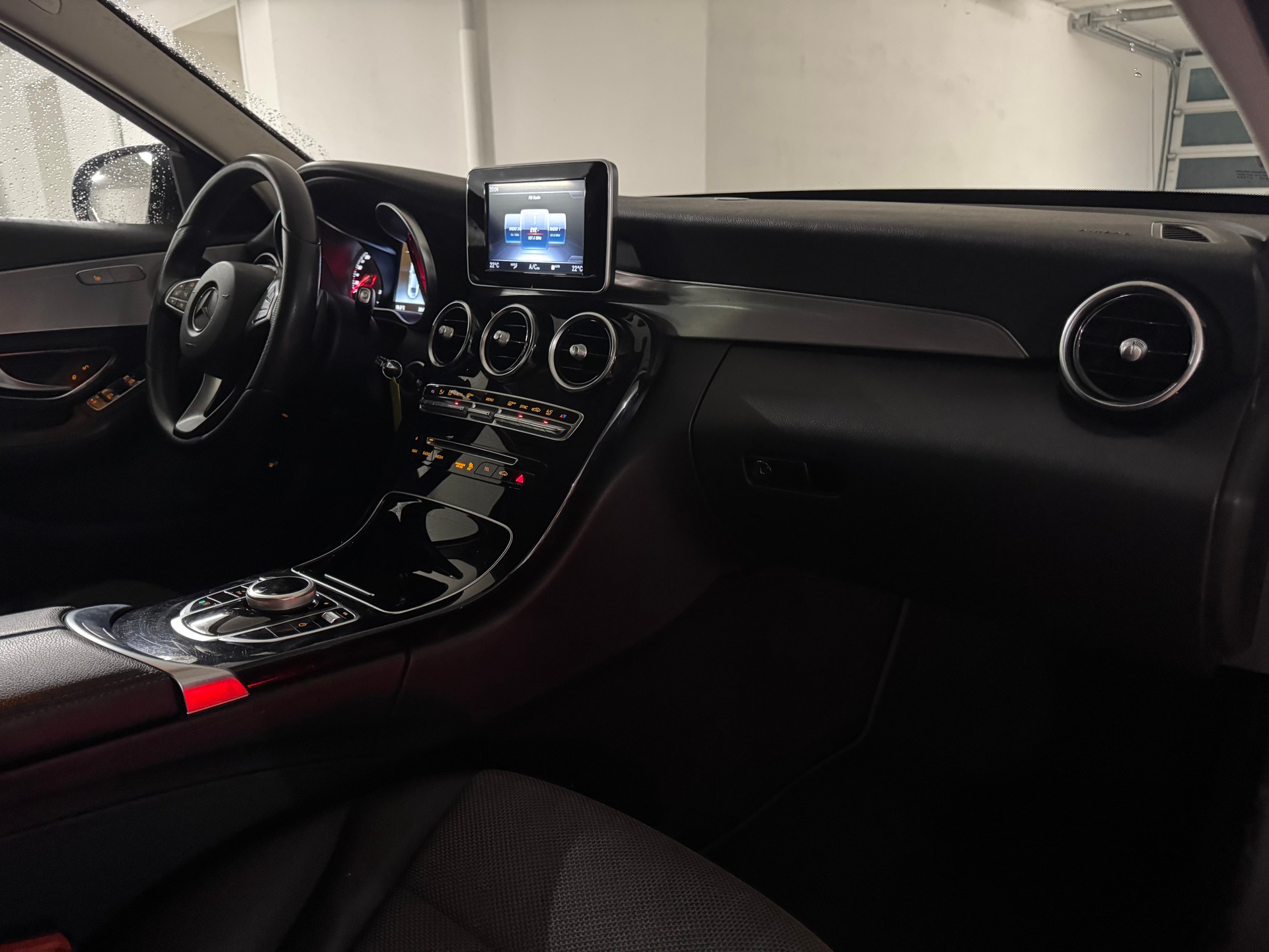 MERCEDES-BENZ C 220 d 4Matic 9G-Tronic CH-Fahrzeug-image-11