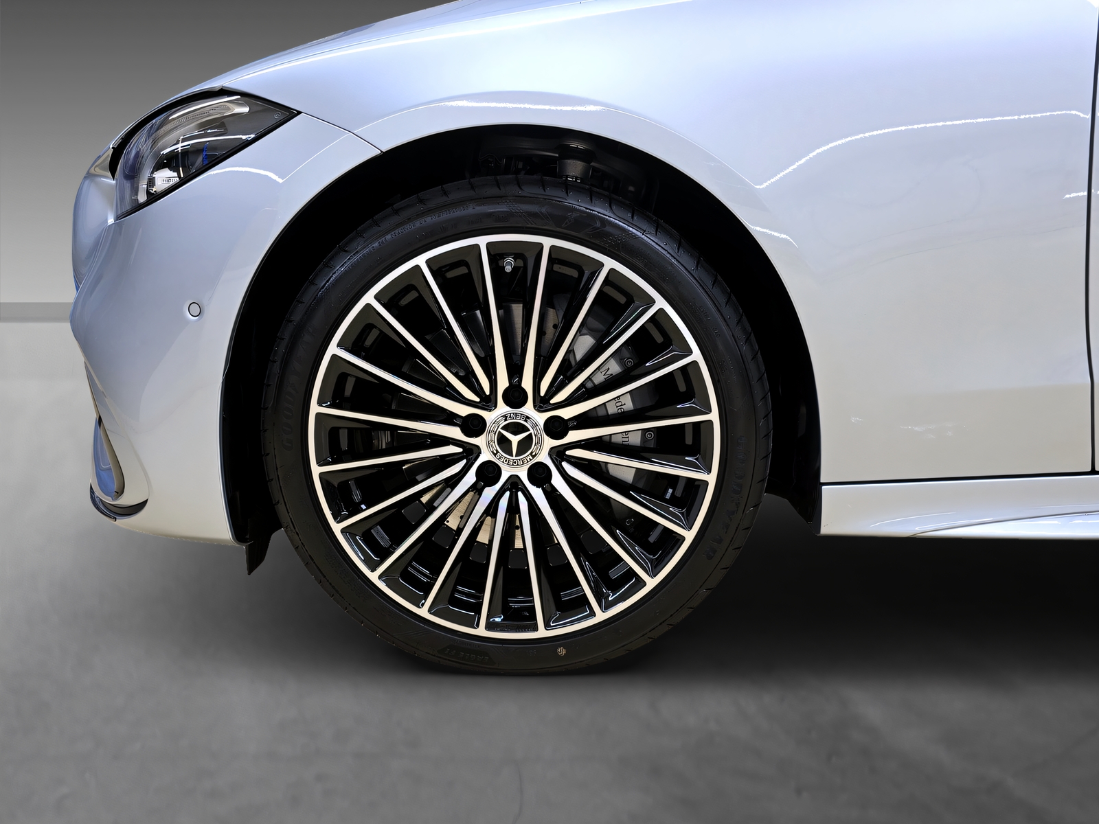 MERCEDES-BENZ C 220 d 4Matic T-Modell Swiss Star-image-5