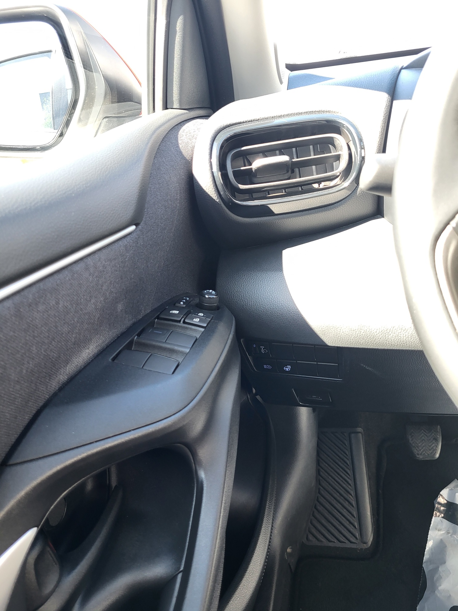 TOYOTA Yaris 1.5 Trend-image-10