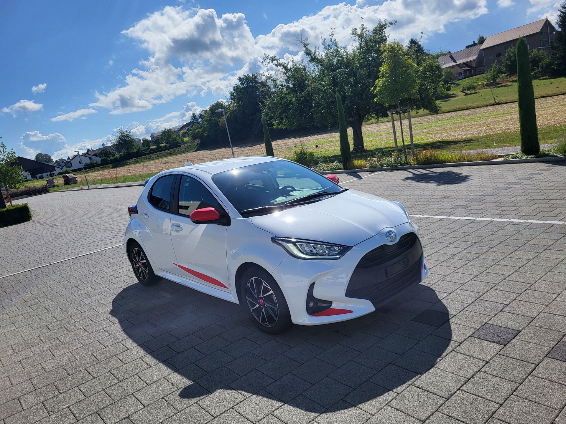 TOYOTA Yaris 1.5 Trend-image-0