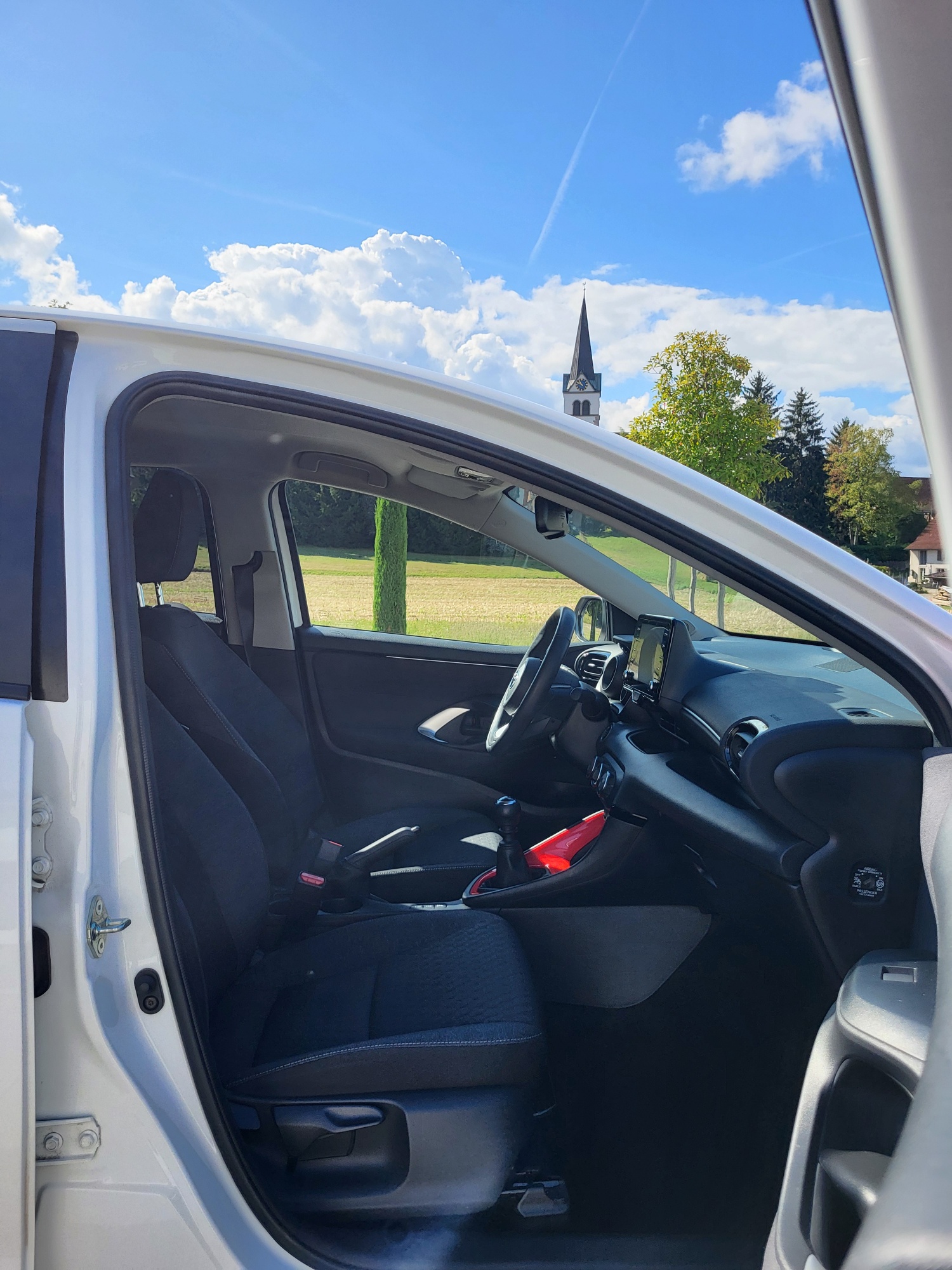 TOYOTA Yaris 1.5 Trend-image-5