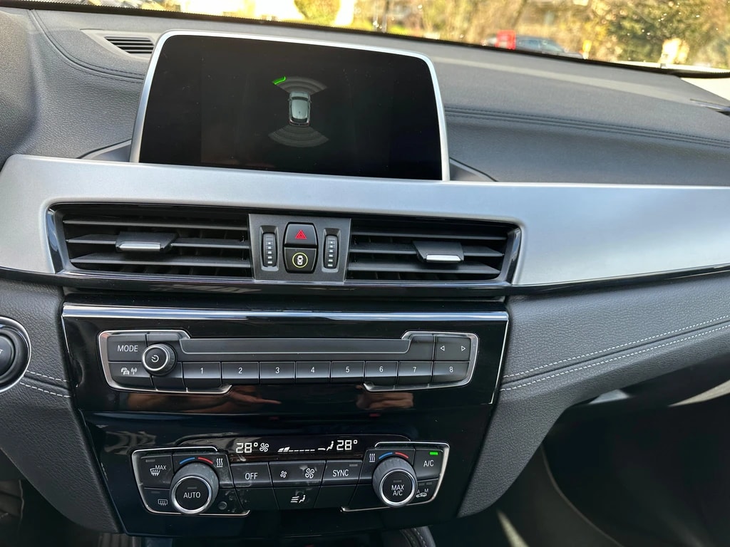 BMW X2 xDrive 18d Steptronic ** CH-FHZ, mit Gratis Service Paket ** Gr-Navi ** Tempomat ** PDC V+H ** Frisch Ab MFK & Service **-image-8