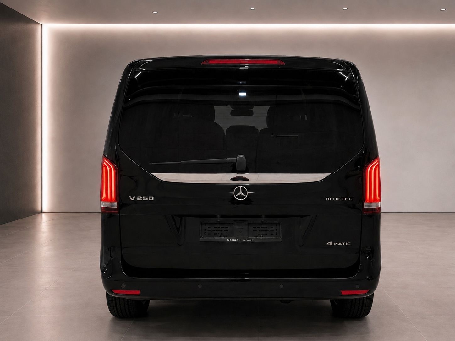 MERCEDES-BENZ V 250 d Avantgarde kompakt 4Matic 7G-Tronic-image-3
