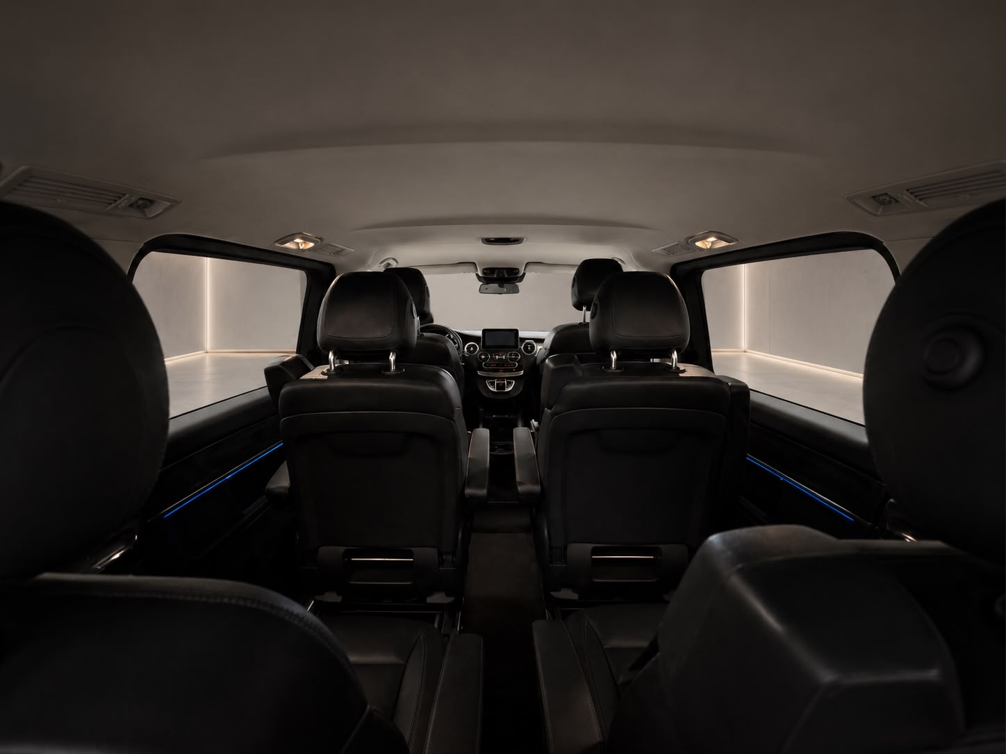 MERCEDES-BENZ V 250 d Avantgarde kompakt 4Matic 7G-Tronic-image-13