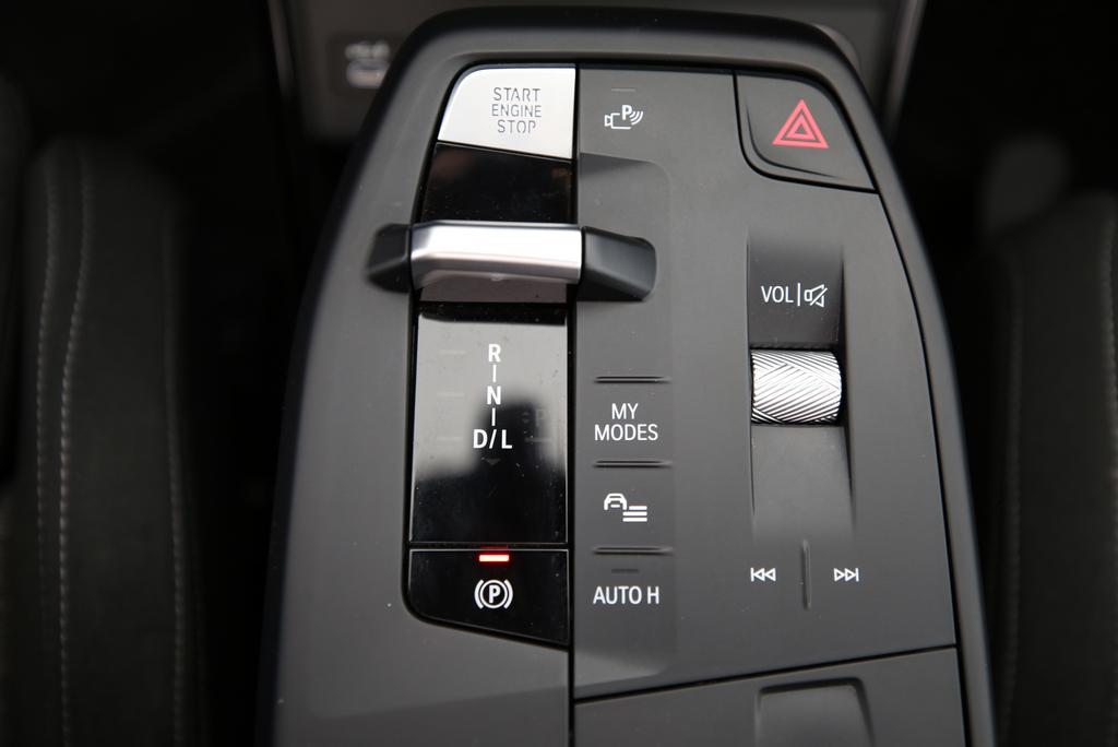 BMW X1 30e xDrive-image-12
