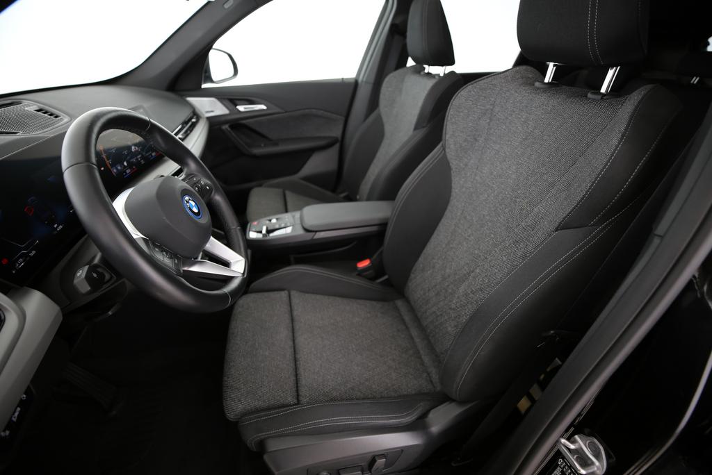BMW X1 30e xDrive-image-3
