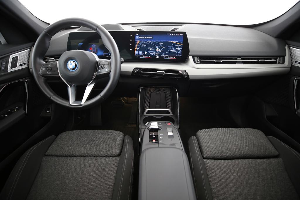 BMW X1 30e xDrive-image-5