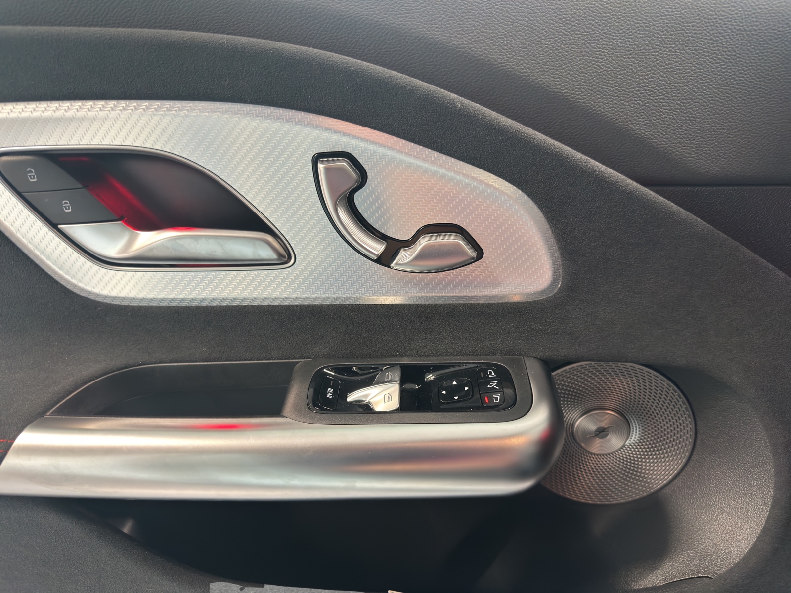 MERCEDES-BENZ CLA Shooting Brake 350 4Matic 85 kWh EQ-image-12