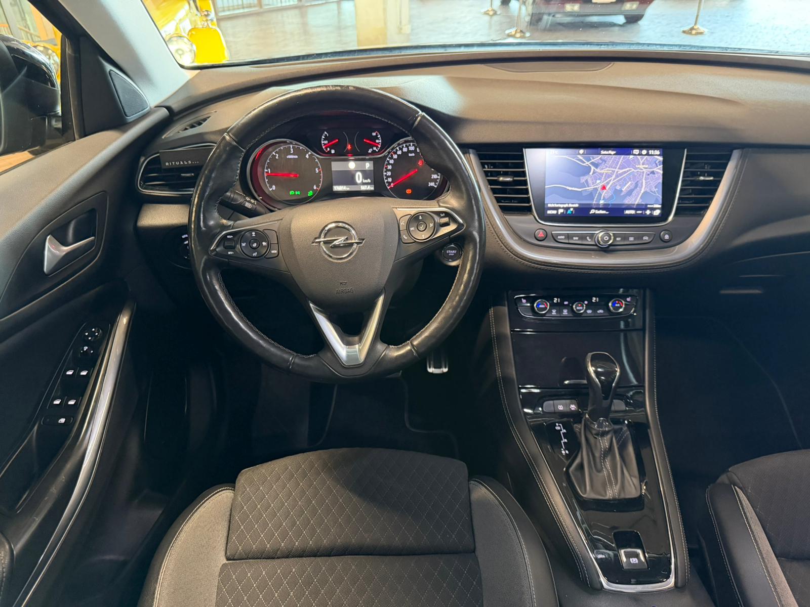 OPEL Grandland X 2.0CDTi Ultimate Automatik (CH)-image-19