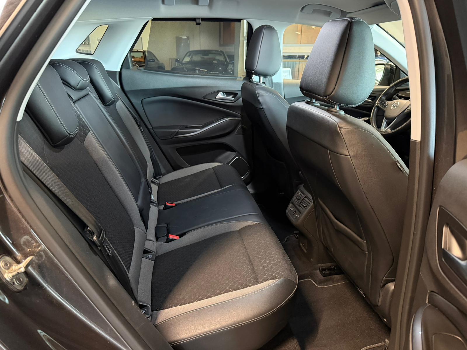 OPEL Grandland X 2.0CDTi Ultimate Automatik (CH)-image-21