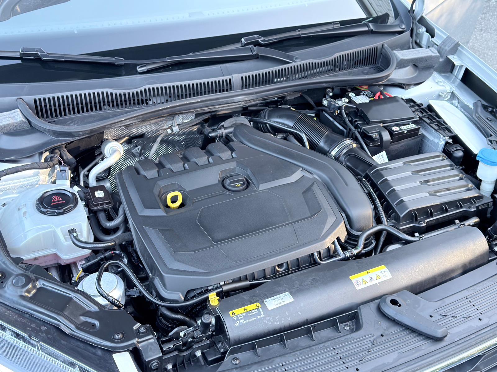 VW TAIGO 1.5 TSI R-Line DSG-image-3