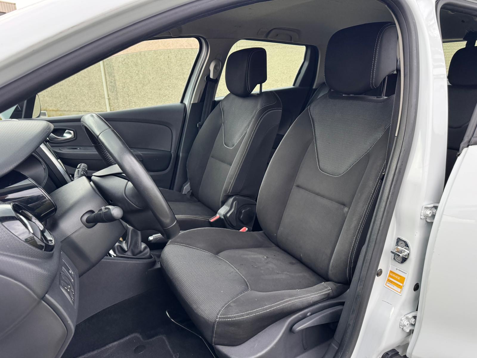 RENAULT Clio 1.5 dCi Expression-image-12