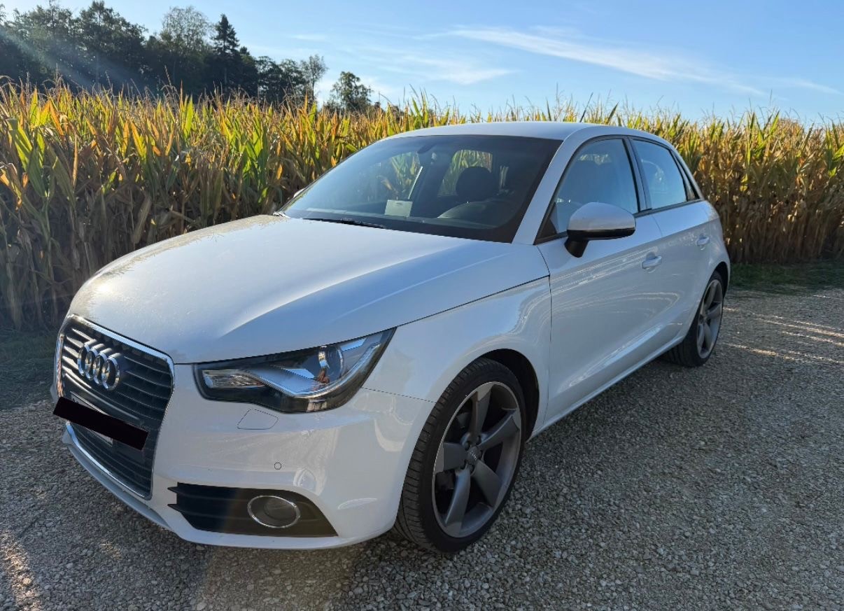 AUDI 1.2 TFSI Attraction-image-0